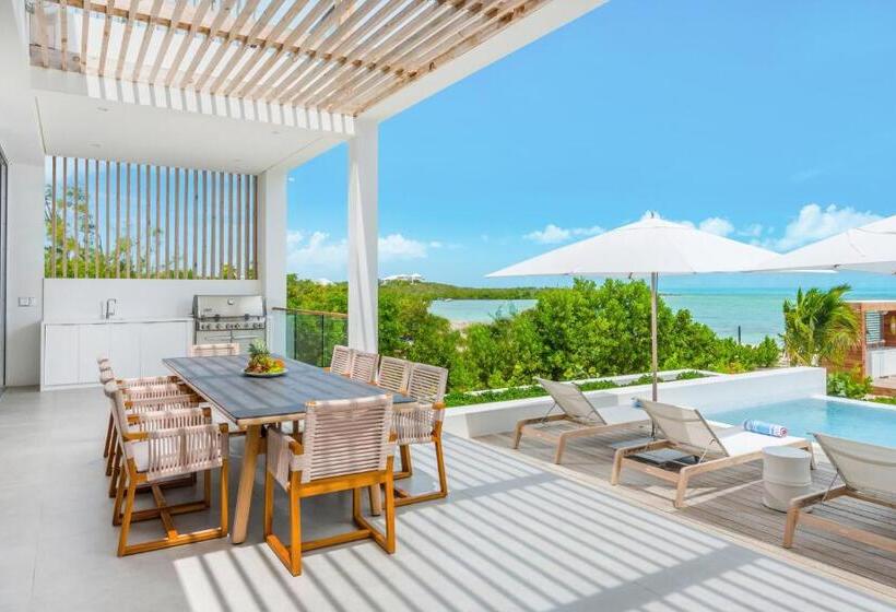 استراحتگاه Beach Enclave