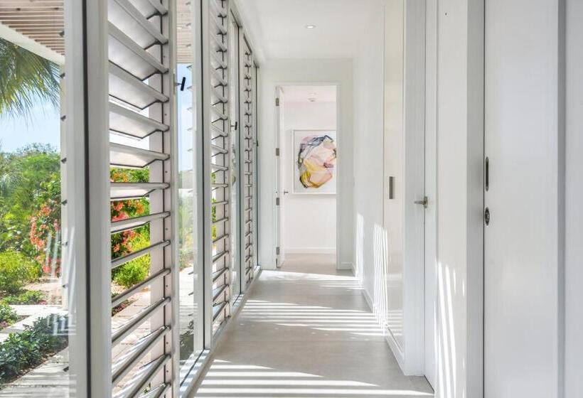 استراحتگاه Beach Enclave