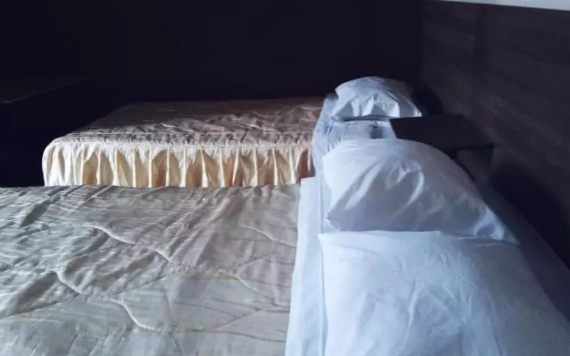 ユースホステル Cálido Hostal