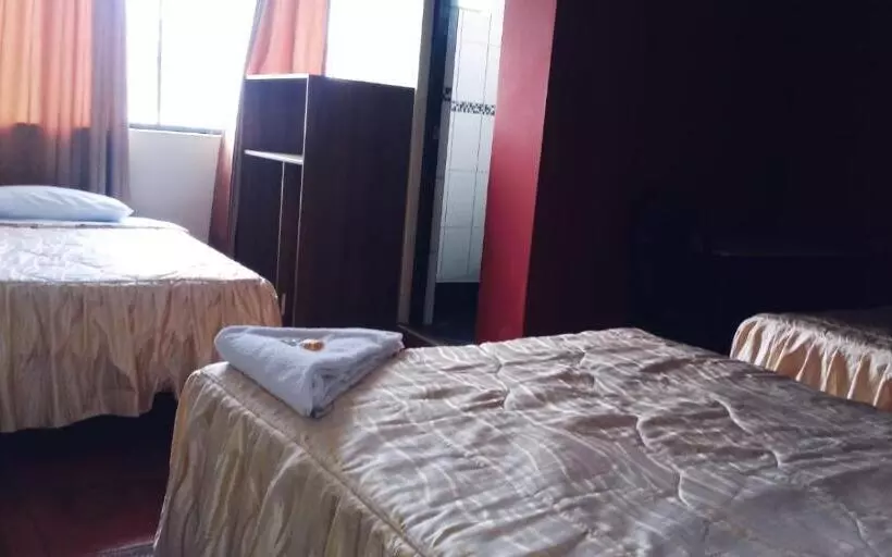 ユースホステル Cálido Hostal