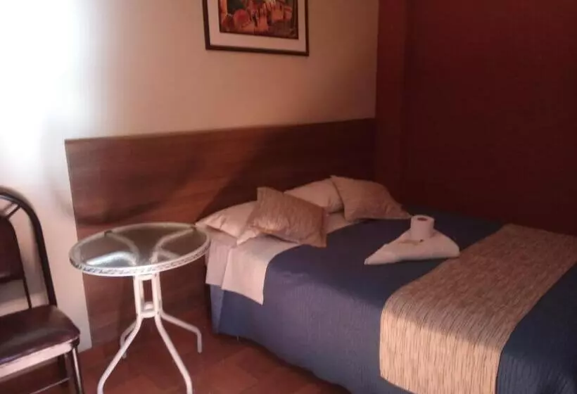 ユースホステル Cálido Hostal