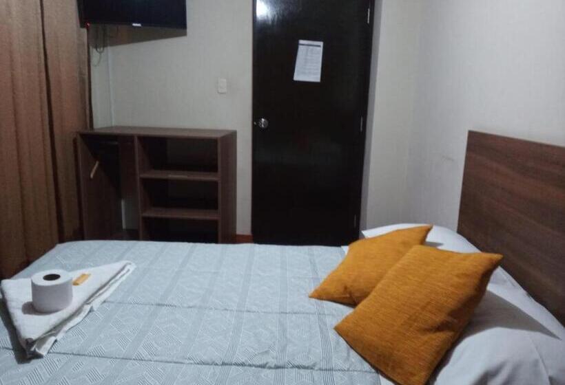 Hostel Cálido Hostal