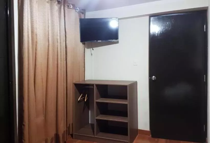 ユースホステル Cálido Hostal