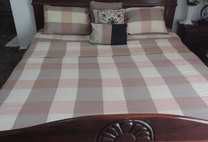 تختخواب و صبحانه Happy Welcome Bietry