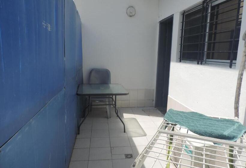 تختخواب و صبحانه Happy Welcome Bietry