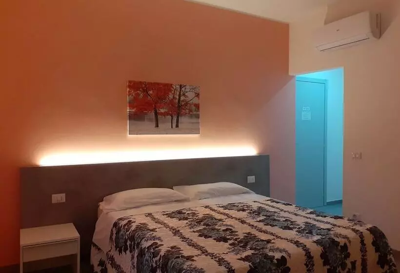 تختخواب و صبحانه Royal Room & Breakfast