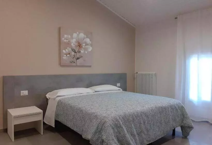 تختخواب و صبحانه Royal Room & Breakfast