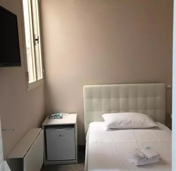 پانسیون Elena Rooms