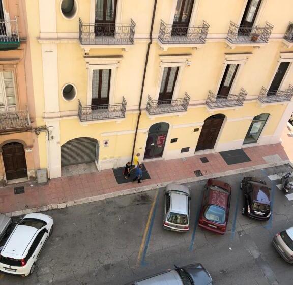 بنسيون Elena Rooms