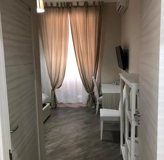 بنسيون Elena Rooms