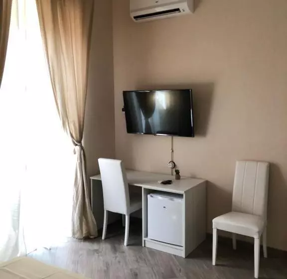 پانسیون Elena Rooms