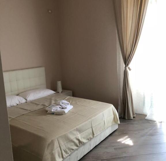 بنسيون Elena Rooms