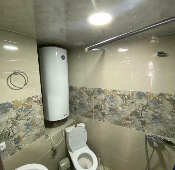 پانسیون Iuri Udesiani S Guesthouse