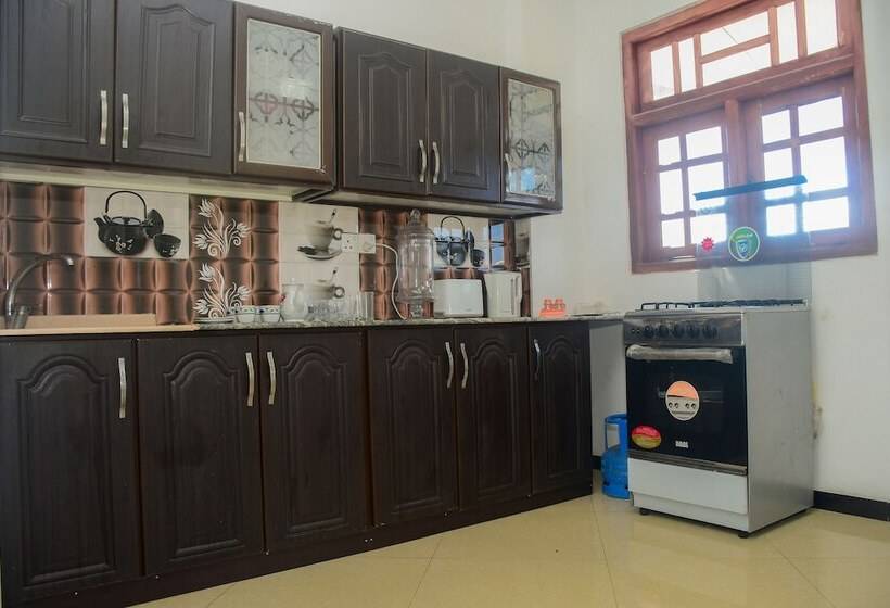 Bed and Breakfast Avendra Villa