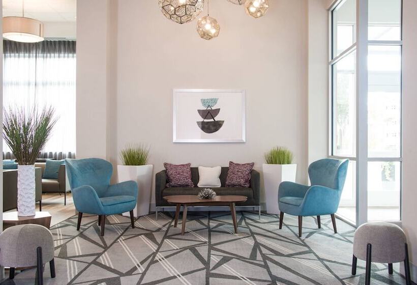 هتل Fairfield Inn & Suites By Marriott Dayton