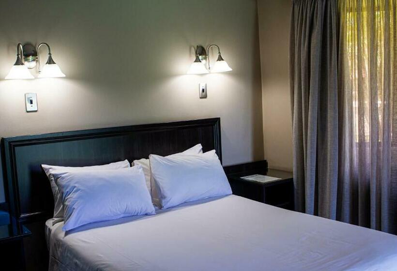 בית מלון כפרי Machauka Lodge