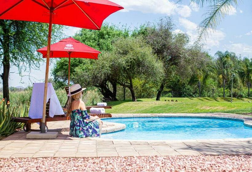 בית מלון כפרי Machauka Lodge