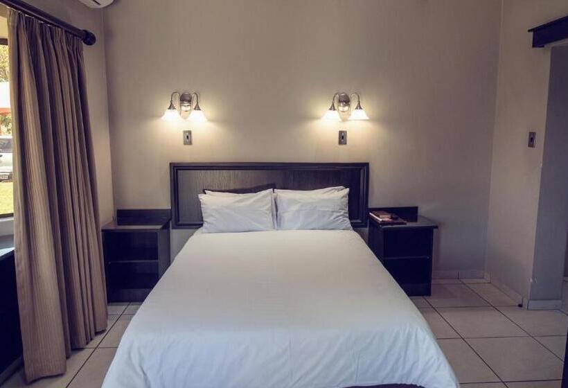 בית מלון כפרי Machauka Lodge