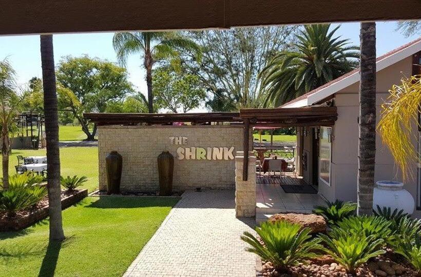 בית מלון כפרי Machauka Lodge