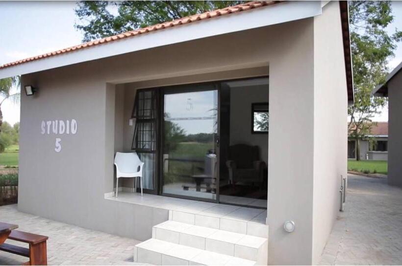 בית מלון כפרי Machauka Lodge