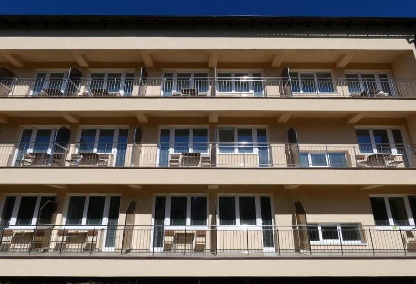 膳宿费 Penzion Adriana