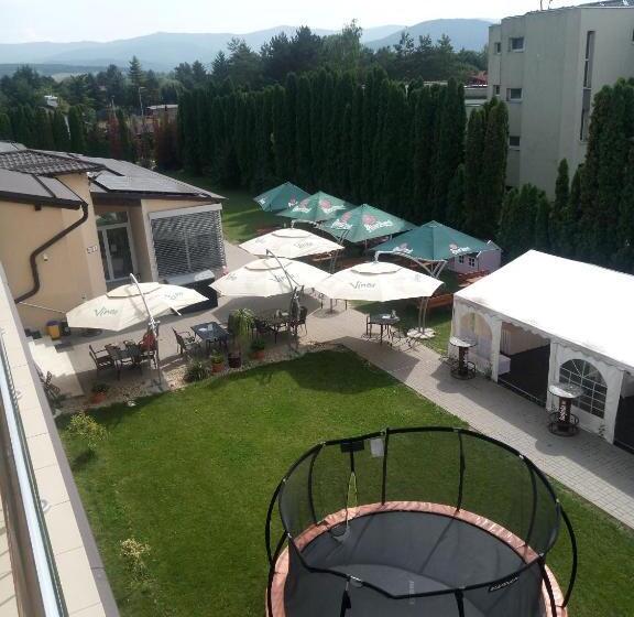 膳宿费 Penzion Adriana