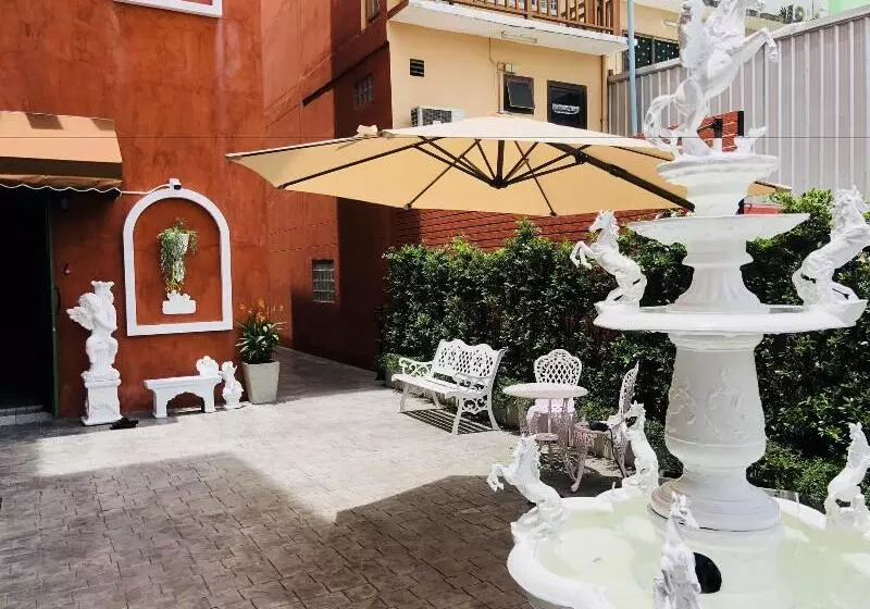 هاستل Krinnatra Villa