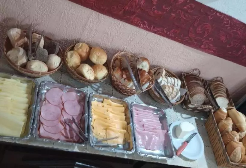 Retkeilymaja Rancho Da Raposa
