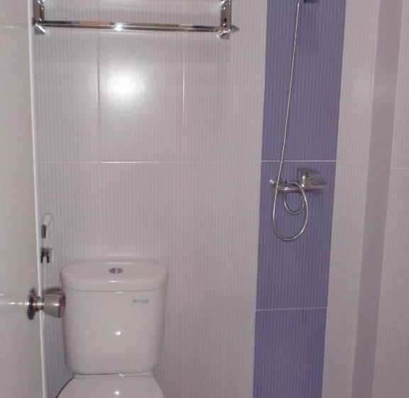 בית מלון כפרי Kost Pondok Mas Cirebon