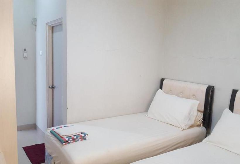 בית מלון כפרי Kost Pondok Mas Cirebon