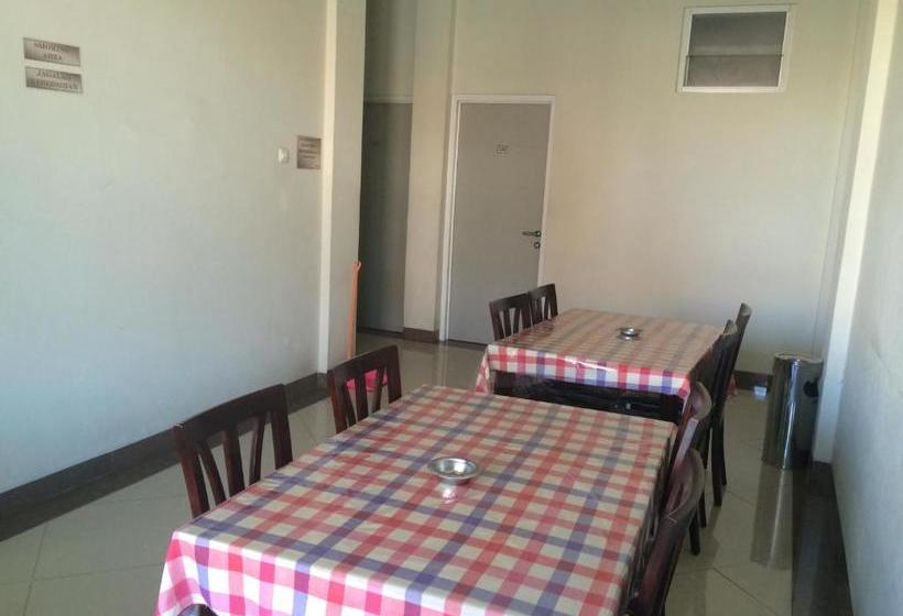 בית מלון כפרי Kost Pondok Mas Cirebon