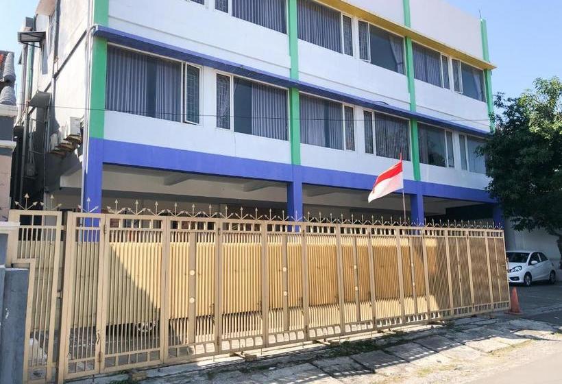 בית מלון כפרי Kost Pondok Mas Cirebon