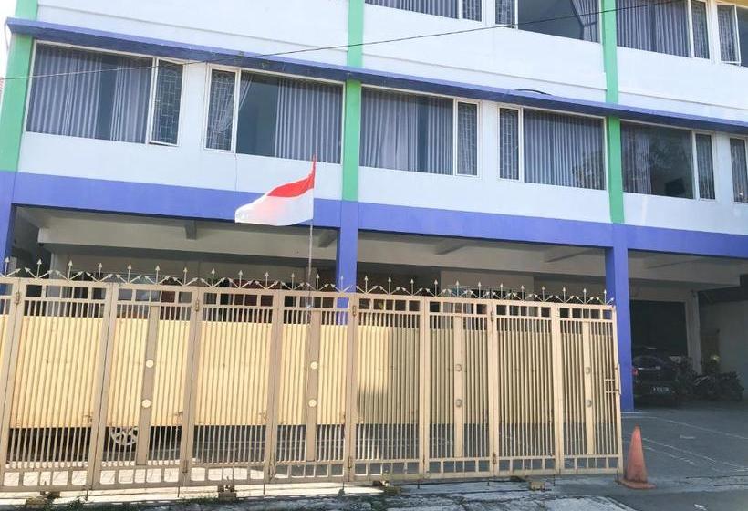 בית מלון כפרי Kost Pondok Mas Cirebon