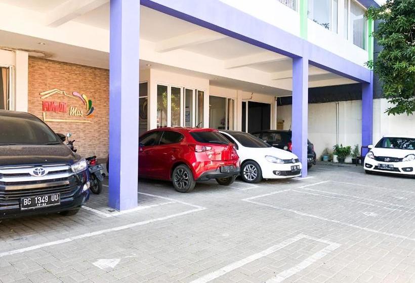 בית מלון כפרי Kost Pondok Mas Cirebon