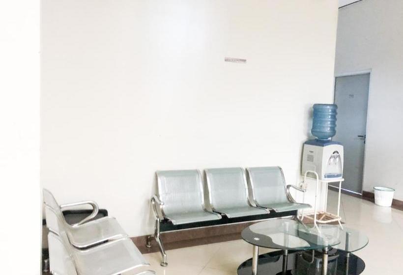 בית מלון כפרי Kost Pondok Mas Cirebon