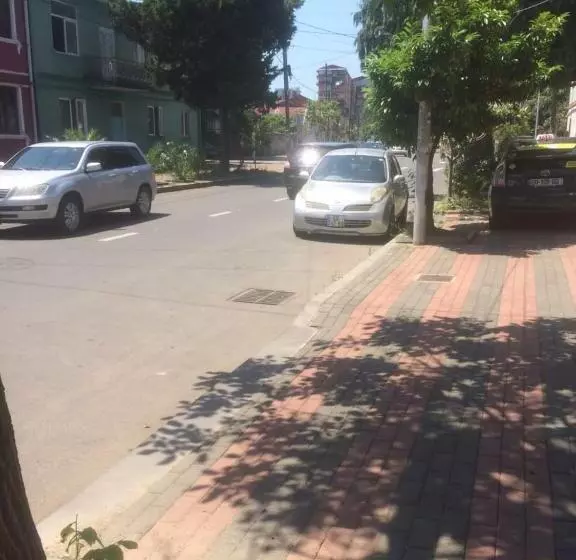 پانسیون Batumi Guesthouse 28a