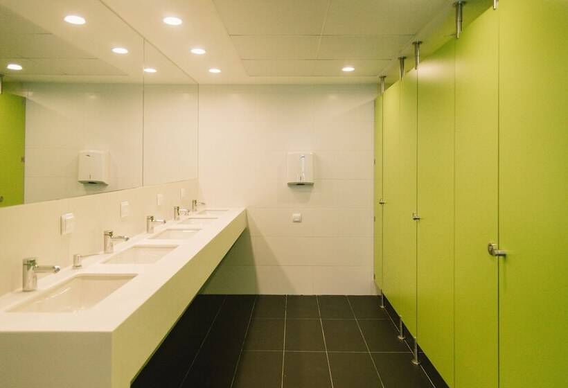 Plea Beach House Hostel