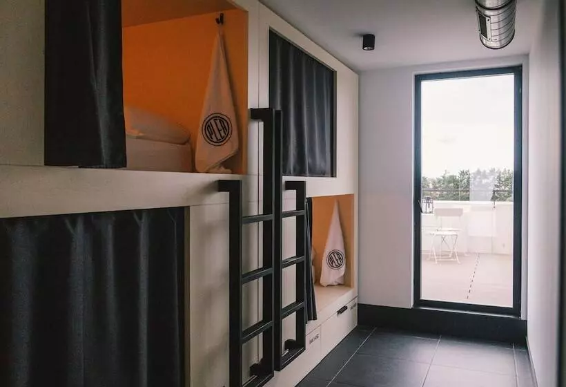 Plea Beach House   Hostel