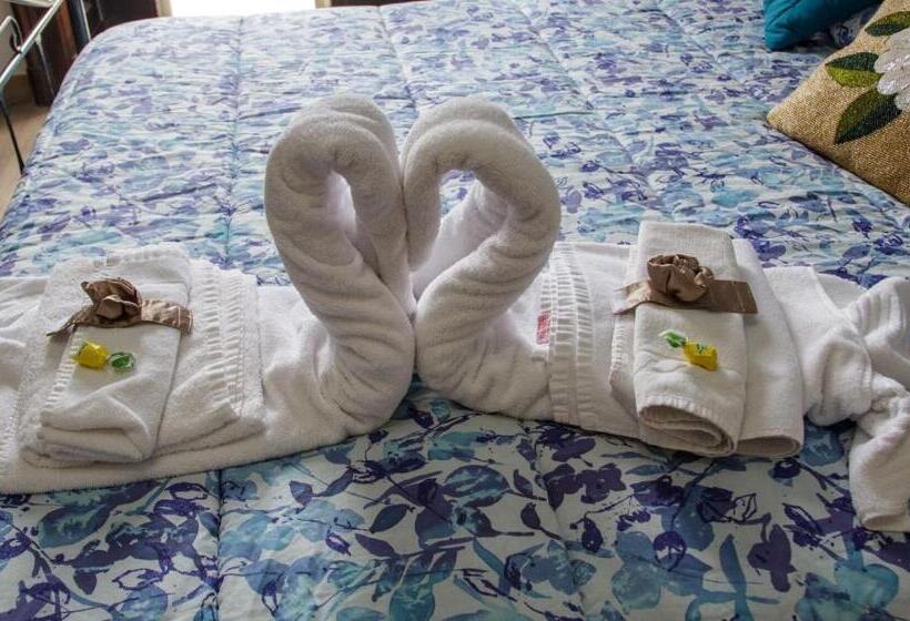 تختخواب و صبحانه Parthenope's Home