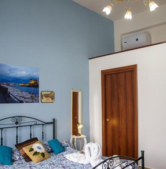 تختخواب و صبحانه Parthenope's Home