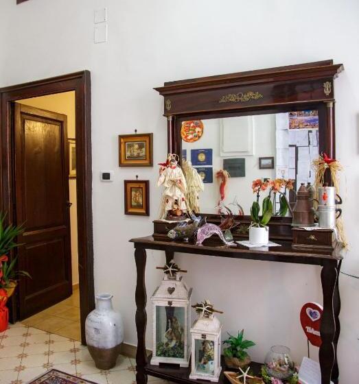 تختخواب و صبحانه Parthenope's Home