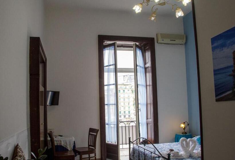 تختخواب و صبحانه Parthenope's Home