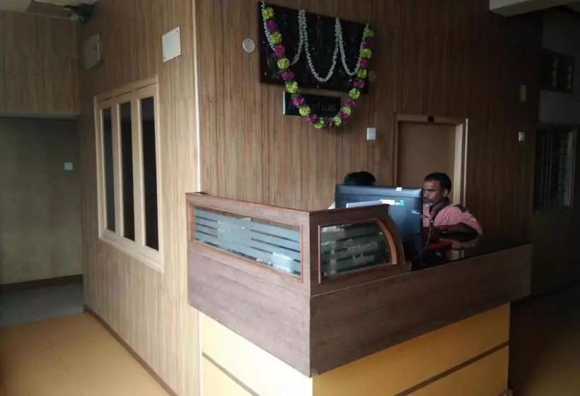 هتل Sri Saraswathi Lodge