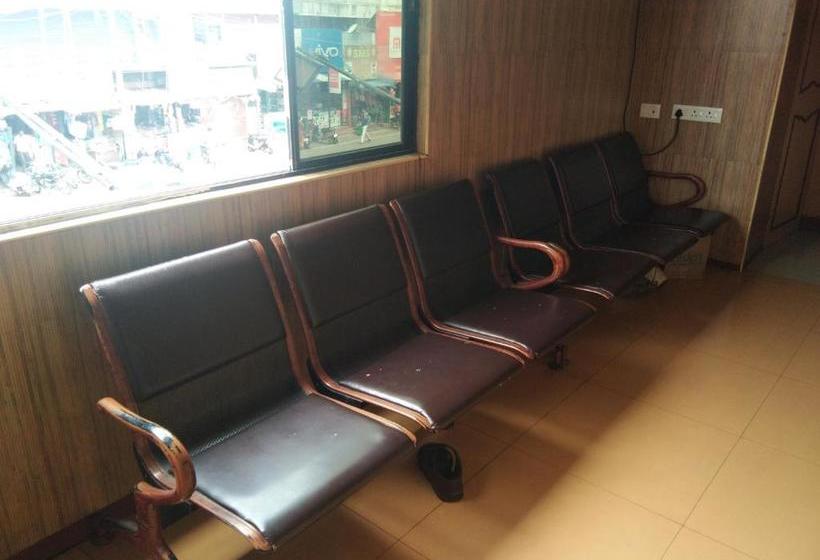 Hotel Sri Saraswathi Lodge