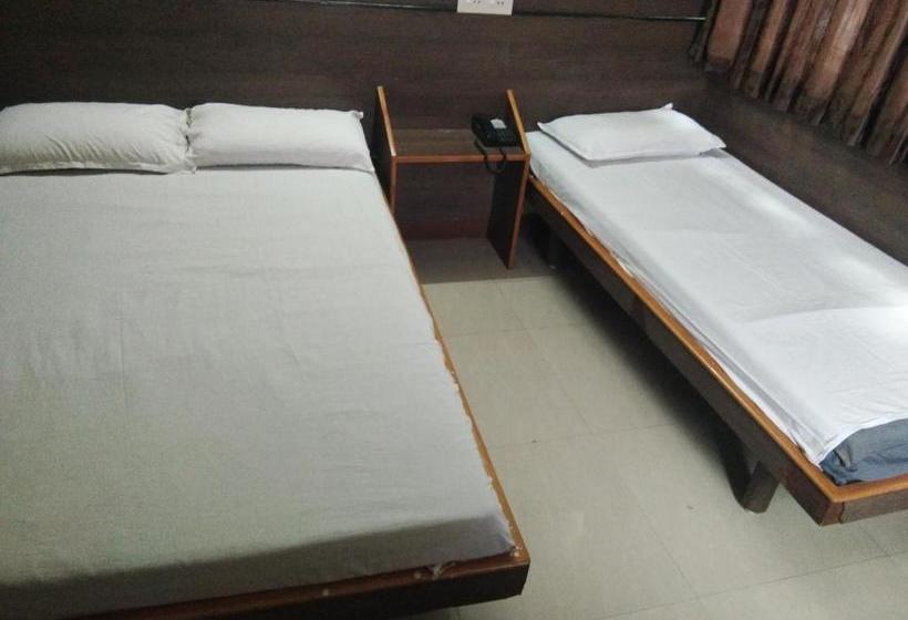Hotel Sri Saraswathi Lodge