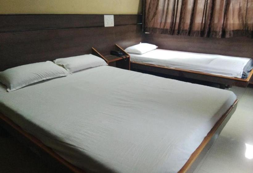 Hotel Sri Saraswathi Lodge