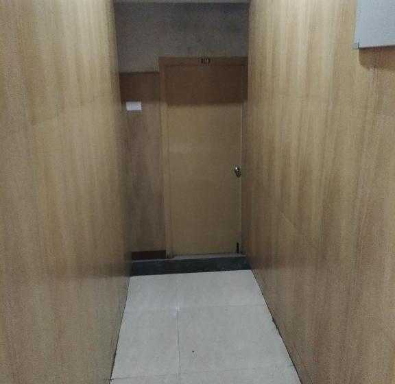 Hotel Sri Saraswathi Lodge