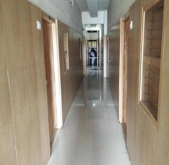 Hotel Sri Saraswathi Lodge