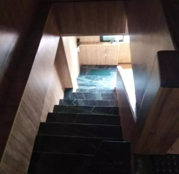 هتل Sri Saraswathi Lodge