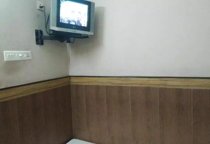 هتل Sri Saraswathi Lodge